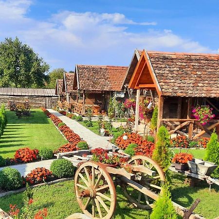 Hotel Etno Selo Eden Zeravacki Potok Zewnętrze zdjęcie